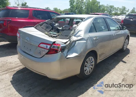 2014 Toyota Camry Le z USA, uszkodzony, nr VIN 4T1BF1FK3EU456060
